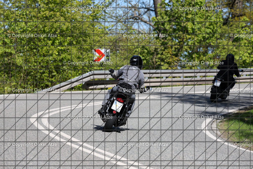 IMG_9039 | Fotograf am Kyffhäuser. Onkel Atze. Kyffhäuser Rennstrecke. Café36. Motorsportfotografie. - Realisiert mit Pictrs.com