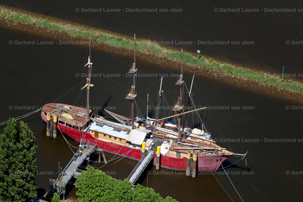 4029300 | BREMEN 01.06.2020 Segelschiff und Veranstaltungsschiff "De Liefde" am Südufer des Flusses Weser in Bremen. // Sailboat and events location "De Liefde" in Bremen in Germany. Foto: Gerhard Launer