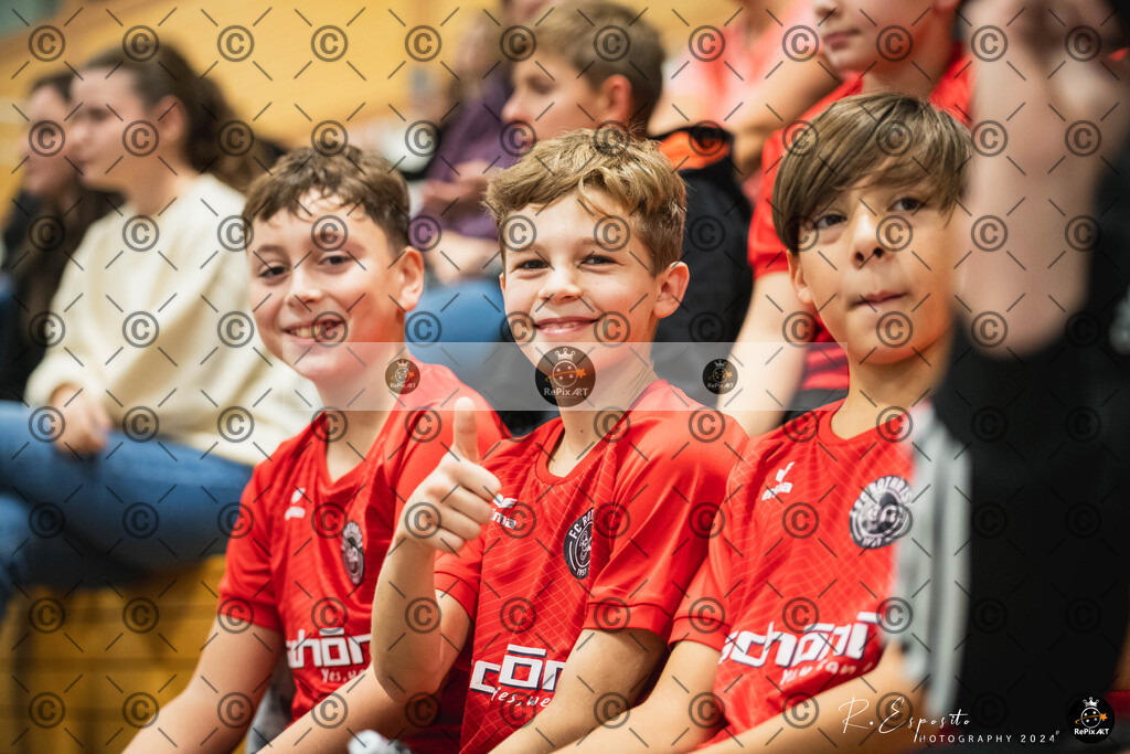 20241130_FCR-Hallenturnier-D-5_002 | Sport und Naturfotografie von Roberto Esposito zeigt echte Momente Bewegung und die Schönheit der Natur. Ausdrucksstarke Bilder schaffen Emotionen.