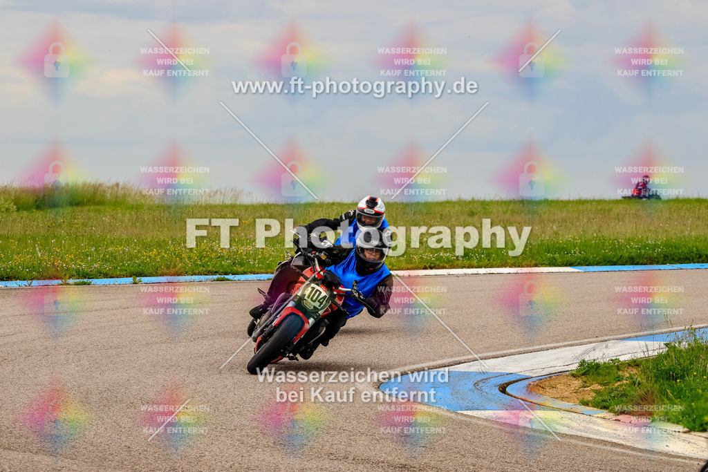 MotoTeam-2343 | Hier findet Ihr Bilder von Touristenfahrten auf der Nürburgring Nordschleife oder von anderen Veranstaltungen die ich besucht habe. Viel Spass beim Durch Schauen 