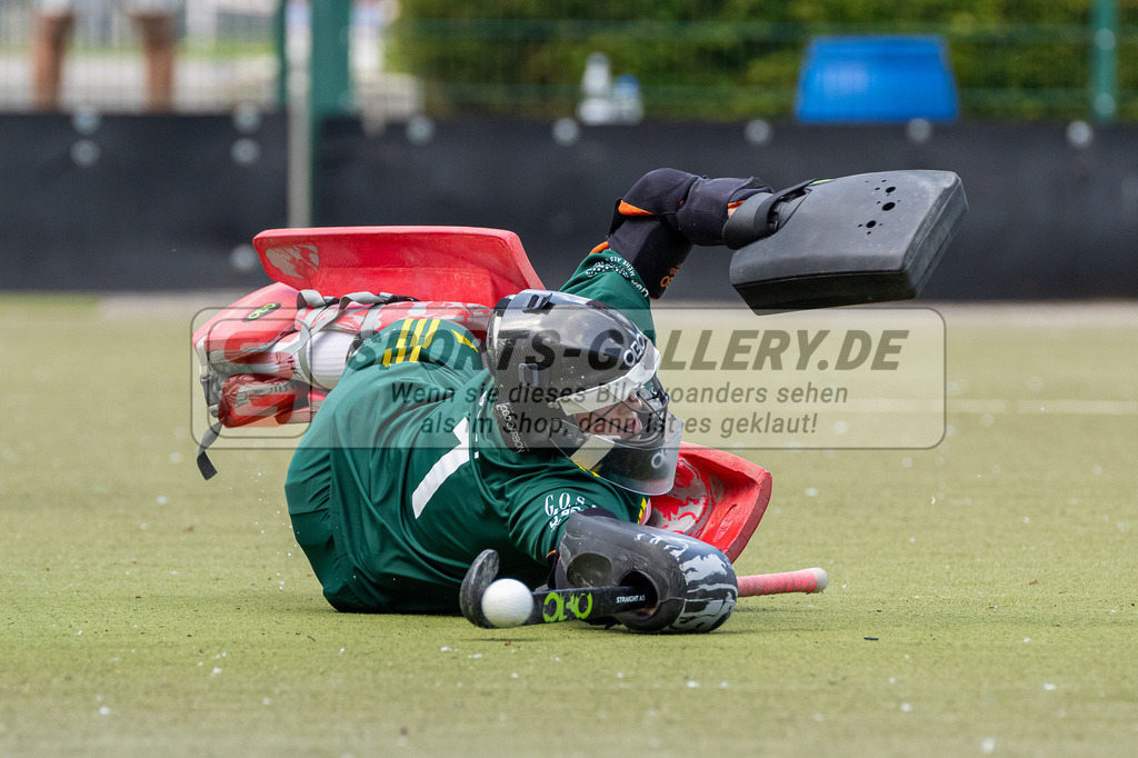 HK_20240511_100671 | 1.Bundesliga Damen Düsseldorfer HC - Harvestehuder THC am 11.5.2024 Düsseldorfer HC, Düsseldorf , Femke Jovy ( Torfrau Düsseldorfer HC #1 )