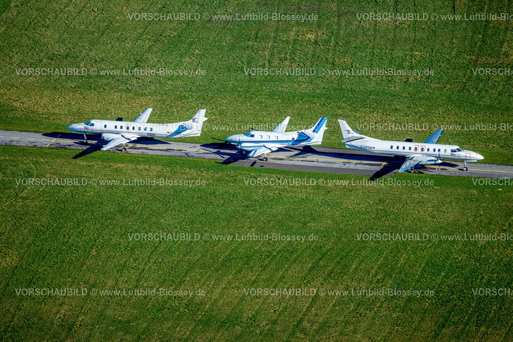 Muelheim230200914 | Luftbild, Flughafen Essen/Mülheim, drei abgestellte Flugzeuge, Businessjets, Holthausen - Südost, Mülheim an der Ruhr, Ruhrgebiet, Nordrhein-Westfalen, Deutschland