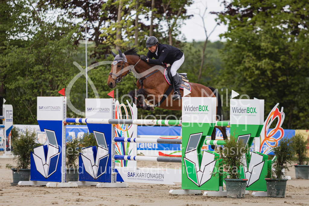 250504_SpengeW_Stil-S-504 | Deine schönsten Turniermomente als professionelle Fotos! Entdecke hochwertige Pferdesport-Fotografie im Online-Shop. Jetzt Fotos finden & bestellen!