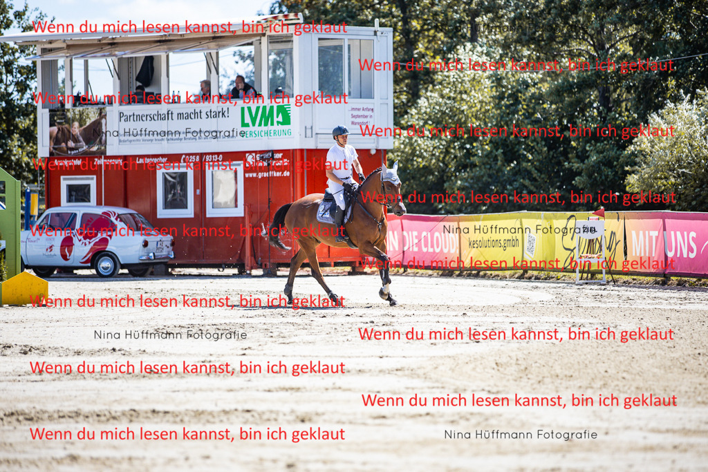 BK1A5343 | Turnierbilder Turnierfotos Nina Hüffmann Turnierfotografie Pferdefotografie Tierzeichnung Haustierzeichnung Pferdezeichnung Hundezeichnung Videograf  - Realisiert mit Pictrs.com