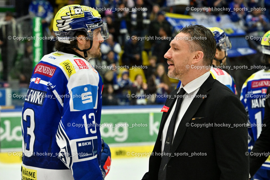 EC IDM WÄRMEPUMPEN VSV vs. MOSER MEDICAL GRAZ99ERS | #13 Adam Helewka EC VSV, Asisstentcoach Graz 99ers NATE DICASMIRRO, EC IDM WÄRMEPUMPEN VSV vs. MOSER MEDICAL GRAZ99ERS, EC IDM WÄRMEPUMPEN VSV vs. MOSER MEDICAL GRAZ99ERS am 17.03.2026 in Villach (Stadthalle Villach), Austria, (Photo by Bernd Stefan)