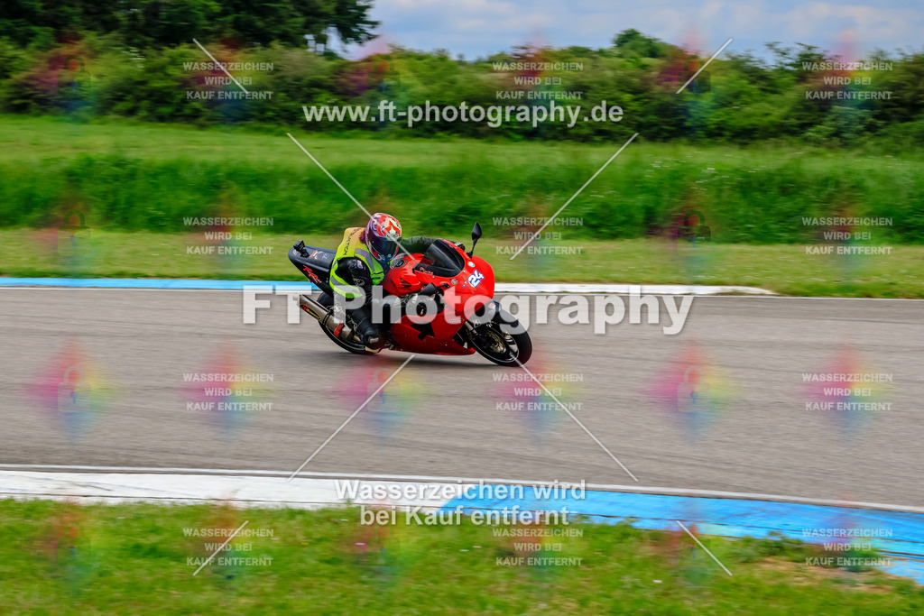 MotoTeam-9710 | Hier findet Ihr Bilder von Touristenfahrten auf der Nürburgring Nordschleife oder von anderen Veranstaltungen die ich besucht habe. Viel Spass beim Durch Schauen 