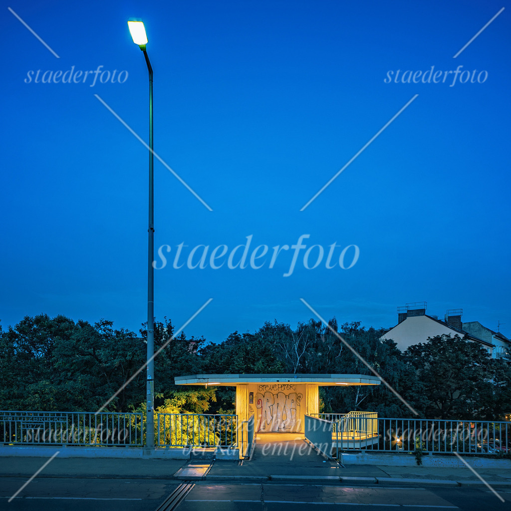 PutlitzbrueckeLaterne_du_strahlst_Berlin | Der Fotograf für Portraitfotografie aus Berlin | staederfoto.de - Realisiert mit Pictrs.com