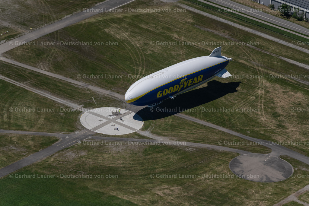 4031720 | FRIEDRICHSHAFEN 12.06.2020 Luftschiff Zeppelin NT N07 mit der Kennung D-LZFN der Deutsche Zeppelin Reederei auf dem Gelände des Flughafen EDNY in Friedrichshafen am Bodensee im Bundesland Baden-Württemberg, Deutschland. // Airship Zeppelin NT N07 with the identification D-LZFN of the Deutsche Zeppelin Reederei on the grounds of the airport EDNY in Friedrichshafen on Lake Constance in the state Baden-Wuerttemberg, Germany. Foto: Gerhard Launer