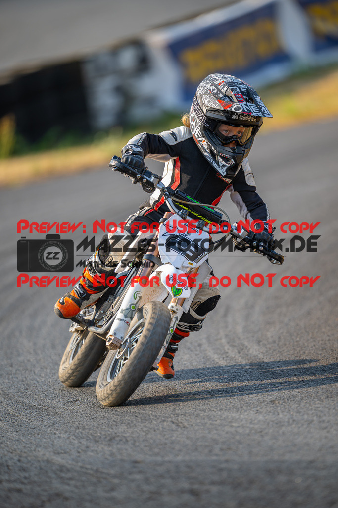 MaZZes-Fotomatrix-20260816-609998 | ROOKIES