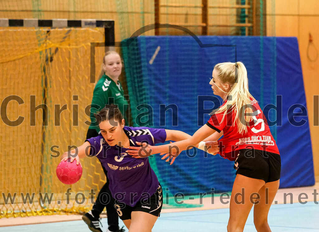 2022-11-05_030_SpVgg_Altenerding_gegen_SpVgg_Erdweg | Erding, Deutschland, 05.11.2022:
Handball, Bezirksoberliga Frauen Altbayern 2022 / 2023, 3. Spieltag, SpVgg Altenerding gegen SpVgg Erdweg, Endergebnis: 27:16

Katharina Künstner (SpVgg Altenerding, #3), Monika Thätter (SpVgg Erdweg, #5)

Foto: Christian Riedel / fotografie-riedel.net