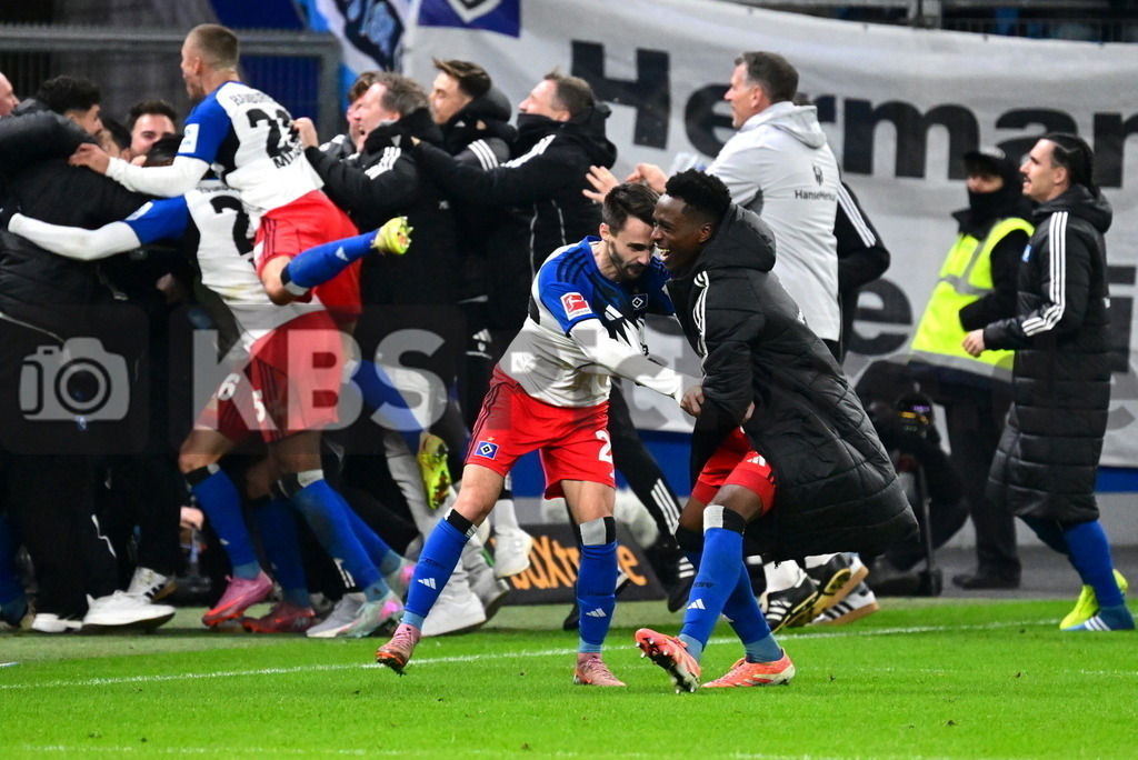 KBS Picture_HSV-Stuttgart_054 | HSV Torjubel zum 2:1 v.l. Torschuetze Ferreira Vieira Fabio (HSV) und Soumahoro Aboubaka (HSV) ,Sportplatz :  Volksparkstadion, - Realisiert mit Pictrs.com