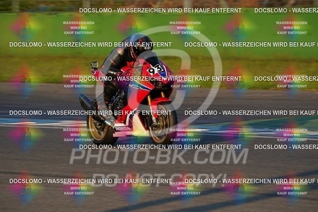 2022_05_09_PBK_19942 | Sportfotografie; SlowMotion; Video; Rennstrecke; Hafeneger; RSE; Speer; Trackday; Motorsportarena; Hockenheimring; Brno; Most; Barcelona; Valencia, Benny; Kaetzmer;