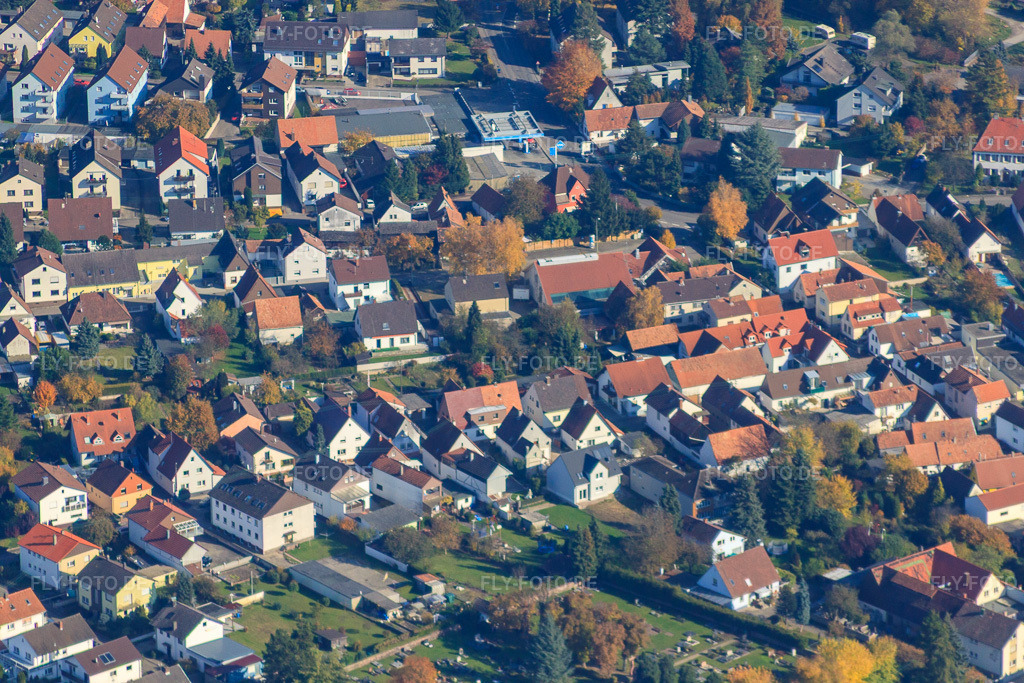 Luftbild: Bienwaldstr in Hagenbach im Bundesland Rheinland-Pfalz in Deutschland. Foto: IMG_35388.jpg vom 31.10.2010 durch Werner Riehm/FLY-FOTO.de