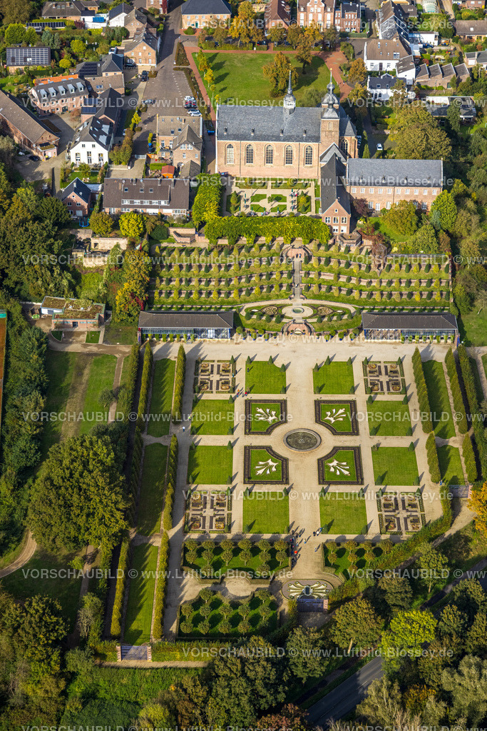 Kamp-Lintfort241013808 | Luftbild, kath. Abteikirche Kloster Kamp, Kloster Kamp Terrassengarten, Formen und Farben, Kamperbrück, Kamp-Lintfort, Ruhrgebiet, Nordrhein-Westfalen, Deutschland