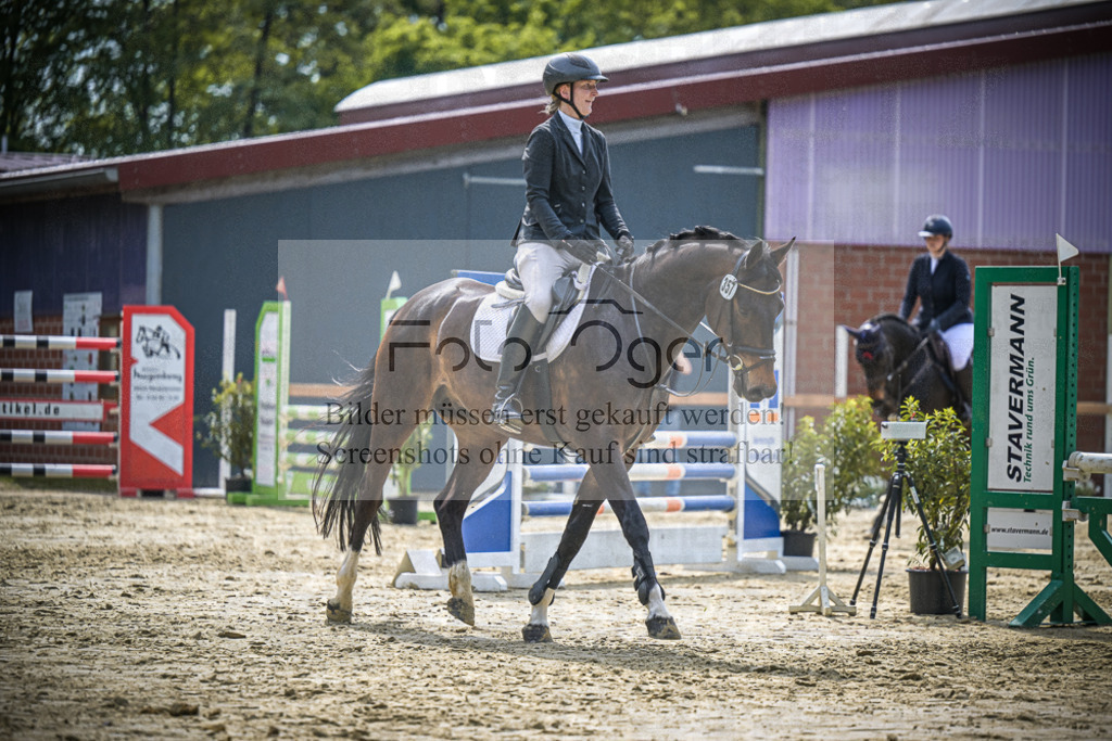 DOS_0411 | Entdecke hochwertige Reitturnierfotos von Foto Oger. Professionell, emotional und authentisch – jetzt Lieblingsmomente im Shop bestellen.Deutschlandweite Turnierfotografie. - Realisiert mit Pictrs.com