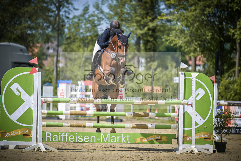 DOS_8452 | Entdecke hochwertige Reitturnierfotos von Foto Oger. Professionell, emotional und authentisch – jetzt Lieblingsmomente im Shop bestellen.Deutschlandweite Turnierfotografie. - Realisiert mit Pictrs.com