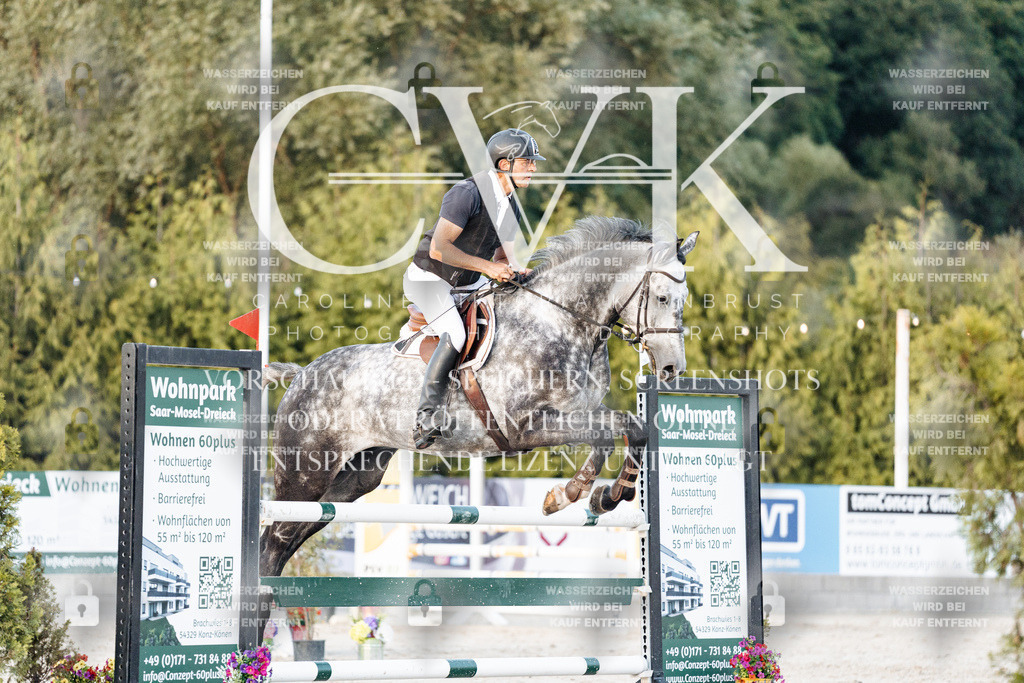 CK901369 | Turnierfotografie Pferdefotografie Trier Rheinland-Pfalz Pferdesport Reitsport Tierfotografie Sportfotografie Pferdevideo Pferdevideografie Equestrianvideography equestrianphotography  - Realisiert mit Pictrs.com