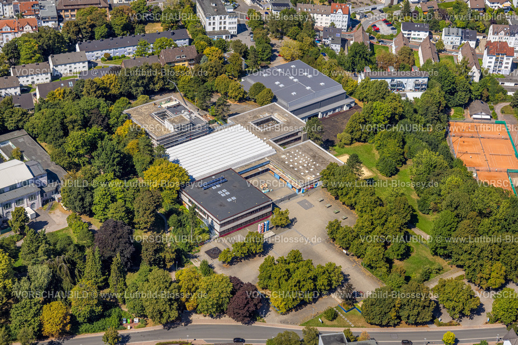Luedenscheid250814018 | Luftbild, Bergstadt Gymnasium, Lüdenscheid-Stadt, Lüdenscheid, Sauerland, Nordrhein-Westfalen, Deutschland