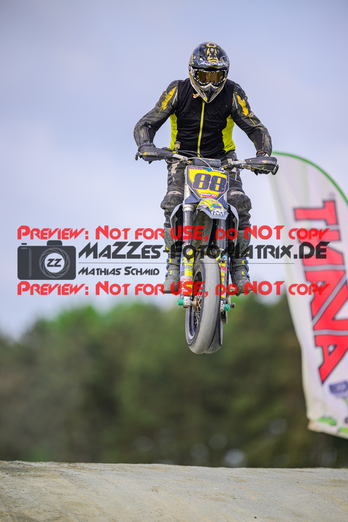MaZZes_Fotomatrix_20250504_6007705_6446 | S4