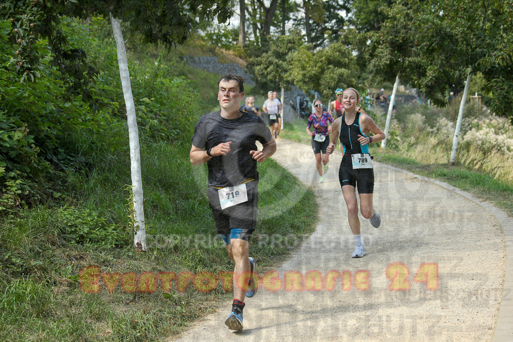 250824_1443_EX1_7275 | Sportfotografie im Rhein-Sieg Kreis, Köln, Bonn, NRW, Rheinland Pfalz, Hessen, etc. Unser Tätigkeitsfeld umfasst den Laufsport vom Volkslauf über den Marathon, Duathlon, Triathon bis zum Ultralauf wie Kölnpfad Ultra oder Schindertrail.