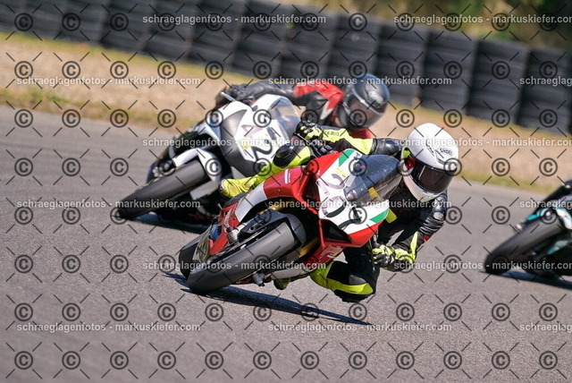 26bt05-1014 | markuskiefer.com - Realisiert mit Pictrs.com