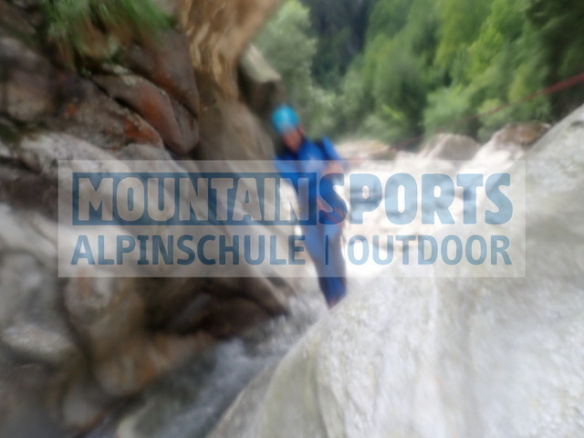 P1010126 | Bestelle die Bilder deines Berg- oder Wasser-Abenteuers mit Mountain Sports bequem von zu Hause aus direkt über unseren Online Fotoshop von pictrs.com. - Realisiert mit Pictrs.com