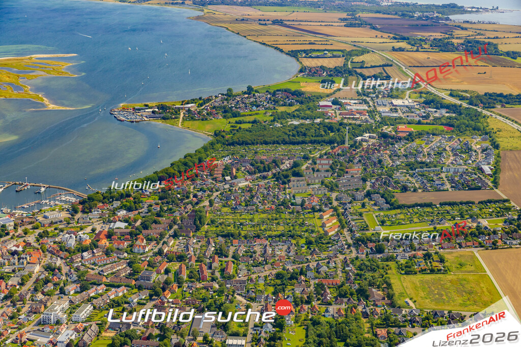 Schöne Luftaufnahme als Geschenk in Calle Schrebergärten Heiligenhafen - Die Luftbildaufnahme wurde 2025 vom UL-Flugzeug heraus erstellt ( keine Drohne ) - Hochauflösende Luftaufnahme -Nicht vergleichbar mit Google Maps oder Satelittenbilder- Die Geschenkidee !Mit Lizenz und Bildrechte bestellbar