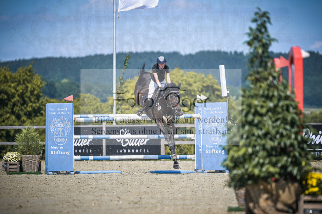 DOS_3339 | Entdecke hochwertige Reitturnierfotos von Foto Oger. Professionell, emotional und authentisch – jetzt Lieblingsmomente im Shop bestellen.Deutschlandweite Turnierfotografie. - Realisiert mit Pictrs.com