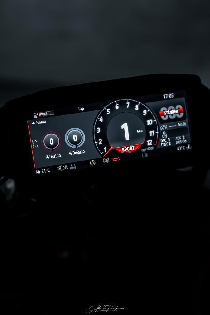 Ducati xDivael V4 | Entdecken Sie die faszinierende Welt von Alexander Tschuncky Arts: Kreative Fotografie, atemberaubende Automobilkunst und hochwertiger Bilderdruck. Lassen Sie sich inspirieren! - Realisiert mit Pictrs.com