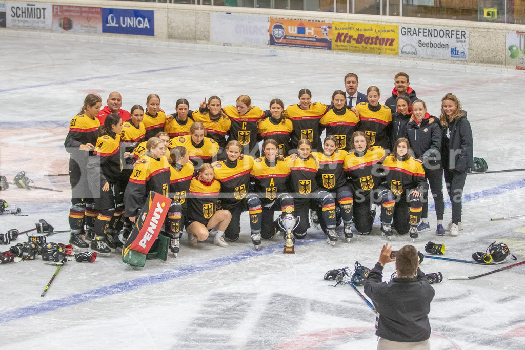Dameneishockey | Dameneishockey, U18 Turnier am 31.08.2024 in Spittal (Eis-Sport-Arena - Sportzentrum Spittal), Austria, (Photo by Ernst Krawagner sport-fan.at) - Realisiert mit Pictrs.com