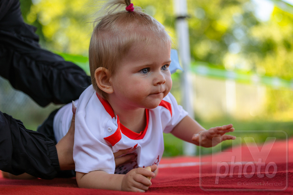 16. Hoywoj-CityLauf im Sportforum Hoyerswerda - 16.09.2023 | 10m VdK-Windel-Flitzer - Realisiert mit Pictrs.com