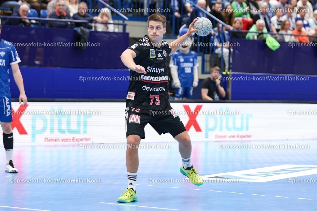 xKWIx15022601047 | 15.02.2026, xKWIx, Handball, DAIKIN HBL, TBV Lemgo Lippe - HC Erlangen, PHOENIX CONTACT arena: Viggo Kristjansson (HC Erlangen #73) beim Freiwurf Photo: xKamilxWilkowskixPressefotoKochx