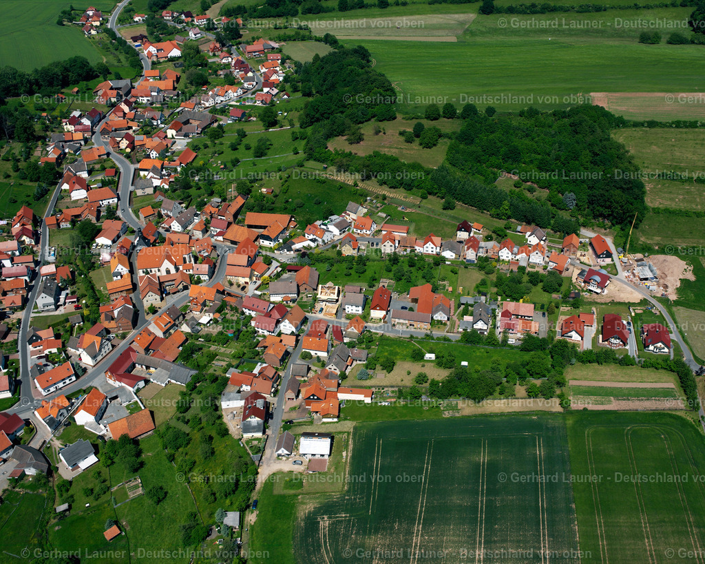 2634351 | JüTZENBACH 09.06.2006 Wohngebiet einer Einfamilienhaus- Siedlung  in Jützenbach im Bundesland Thüringen, Deutschland // Single-family residential area of settlement  in Jützenbach in the state Thuringia, Germany Foto: Gerhard Launer
