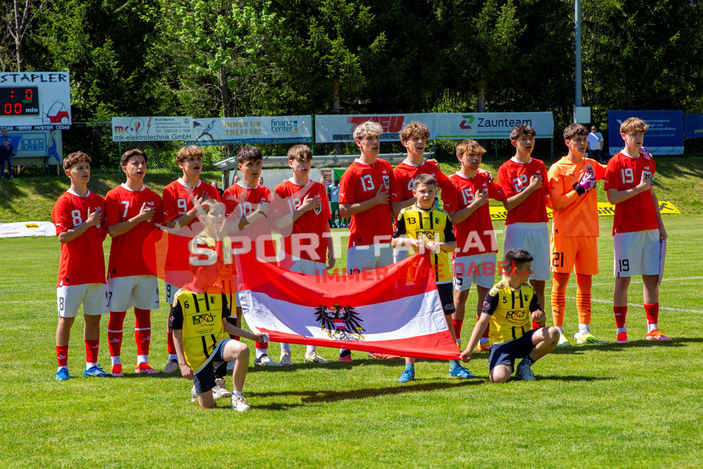 Fußball Halbfinale | Fußball Halbfinale, Irland U15 - Österreich U15 am 29.04.2024 in Arnoldstein (Sportplatz), Austria, (Photo by Ernst Krawagner sport-fan.at) - Realisiert mit Pictrs.com