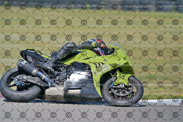 26BT02-0205 | markuskiefer.com - Realisiert mit Pictrs.com
