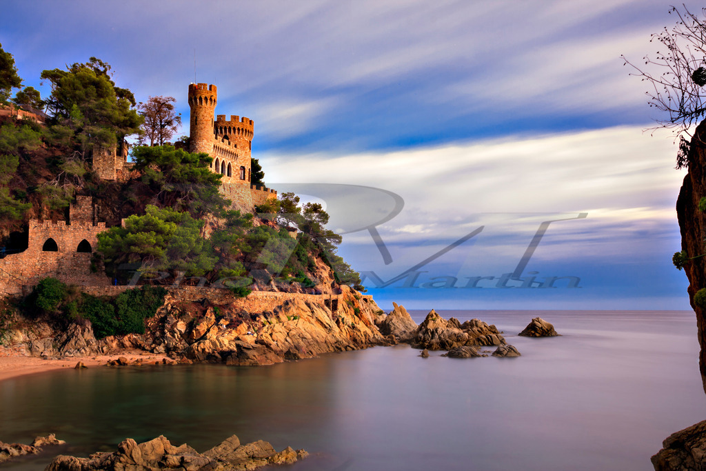Burg Sant Joan | Ein Bild der Burg Sant Joan an der Costa Brava in Lloret De Mar. - Realisiert mit Pictrs.com