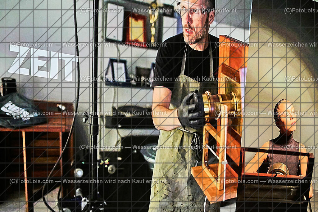 ALP8717_Linz_ARS-Elektr_MH_Nassplattenfotografie | (C)FotoLois.com, Alois Spandl, Linz an der Donau - ARS Elektronica Center, Multimediashow über Nassplattenfotografie von Markus Hofstätter, Fr 13. Oktober 2023.