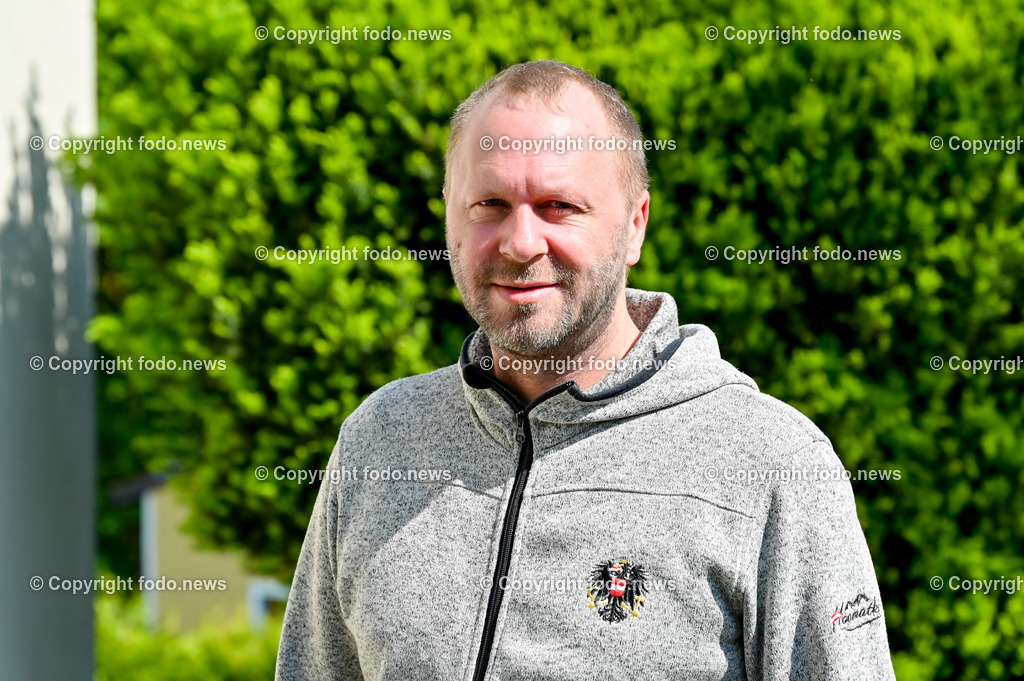 Nettingsdorf_ Mordversuch_ 21.05.2023-25 | 21.05.2023, Nettingsdorf, AUT, Mordversuch, im Bild Nachbar und Ersthelfer - Reinhard Horner
