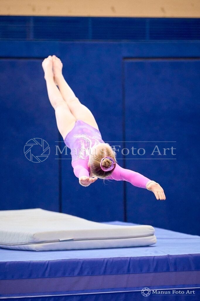 2024-04-30-2-2-A-DSC01024 | Professionelle Sportfotografie in Hamburg, Schleswig-Holstein und Niedersachsen – spezialisiert auf Rhönrad, Geräteturnen, Leistungsturnen und rhythmische Sportgymnastik. Bundesweite Begleitung von Rhönrad-Events. Jetzt Sport-Fotos - Realisiert mit Pictrs.com