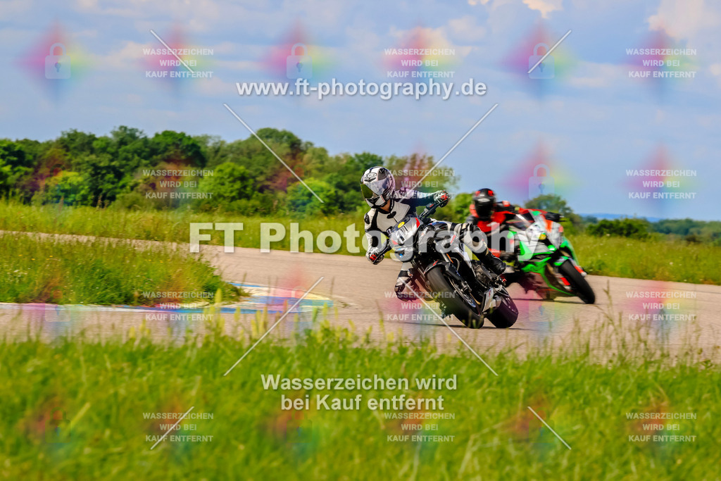 MotoTeam-1007 | Hier findet Ihr Bilder von Touristenfahrten auf der Nürburgring Nordschleife oder von anderen Veranstaltungen die ich besucht habe. Viel Spass beim Durch Schauen 