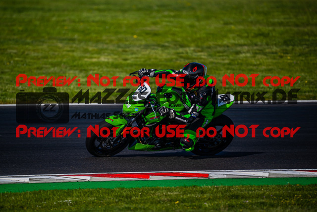 MaZZes_FotoMatrix_220506_95833 | Fotograf Mathias Schmid
Sportfotograf,
Eventfotograf,
Hochzeitsfotograf,
Portraitfotograf