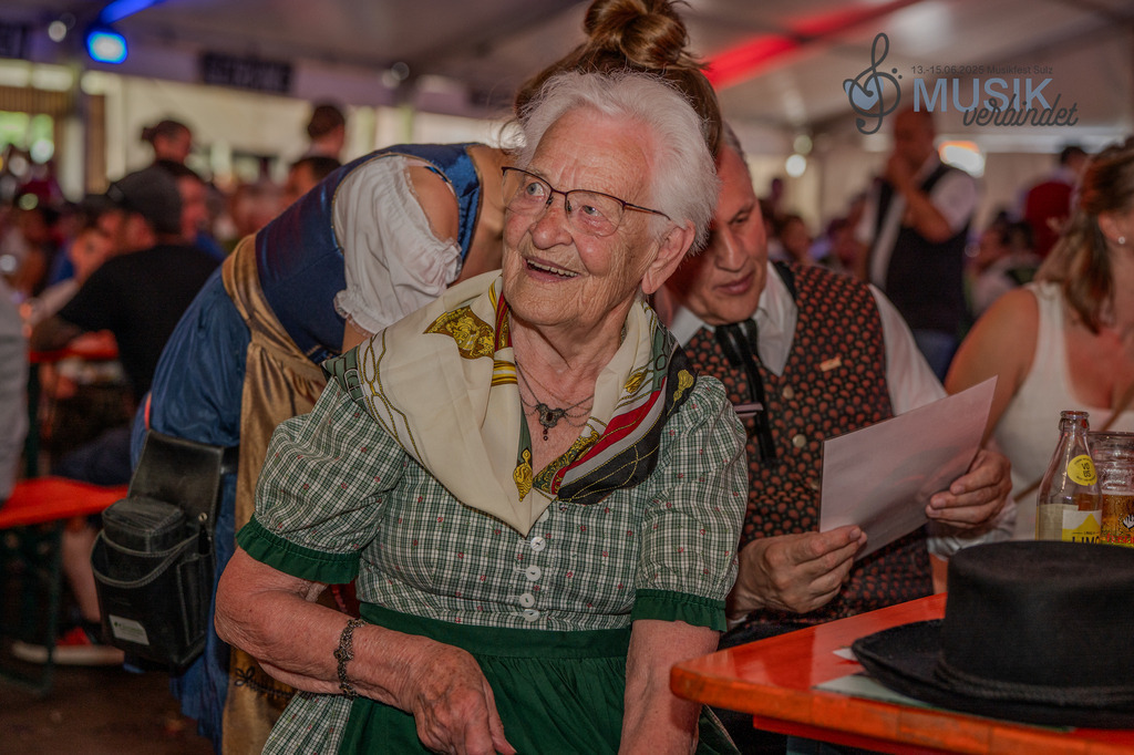 DSC_6139 | "Fussifoto.com – Ihr Ansprechpartner für hochwertige Fotografie! Entdecken Sie kreative Bilder und professionelle Dienstleistungen. Kontaktieren Sie uns für Ihre Projekte!"