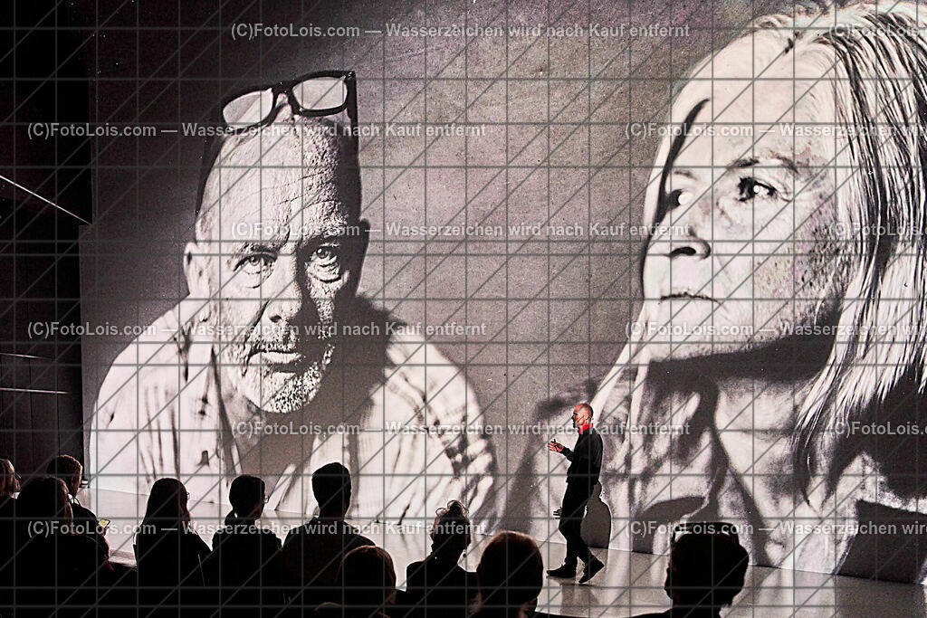 ALP8979_Linz_ARS-Elektr_MH_Nassplattenfotografie_Henrik-Brahe | (C)FotoLois.com, Alois Spandl, Linz an der Donau - ARS Elektronica Center, Multimediashow über Nassplattenfotografie von Markus Hofstätter, Fr 13. Oktober 2023.