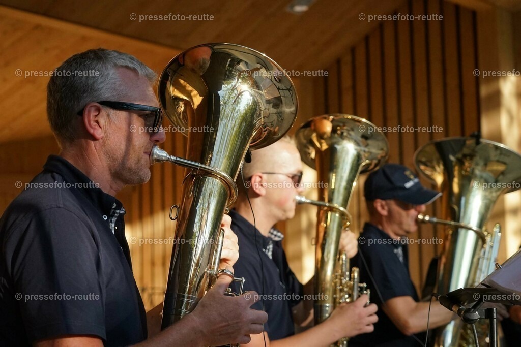 08-news-2023-Juli15-Marktfest_Reutte1-DSC06068 | Info aus dem Bezirk Reutte/Ausserfern Tirol sowie eine umfangreiche Bilddatenbank über die gesamte Region: Lechtal, Talkessel Reutte, Tannheimertal, Zwischentoren. Lech, Plansee, Zugspitze, Grenztunnel, B179, Fernpassstraße, Verkehr, Lawinen, Tradition, - Realisiert mit Pictrs.com