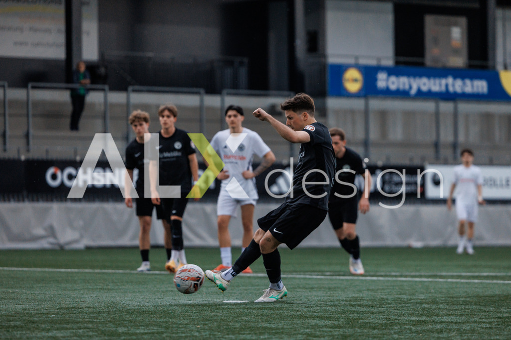 Fussball I Herren I Saison 2025-2026 I 2. Liga Interregional – Gruppe 5 I 17. Spieltag I FC Wil 1900 II - FC Seefeld Zürich I 11.04.2026 | 18 Xeno Fresneda (CH) (FC Seefeld Zürich) – Offensives Mittelfeld - Realisiert mit Pictrs.com