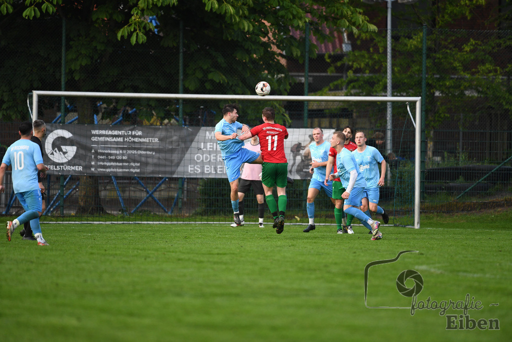 BV Bockhorn-SG FriPe | Relegation zur Kreisliga; BV Bockhorn (blau)-SG FriPe (rot) am 05.06.2025 in Oldenburg/Ofenerdiek (Lagerstraße), Photo: Philip Eiben 2025 - Realisiert mit Pictrs.com