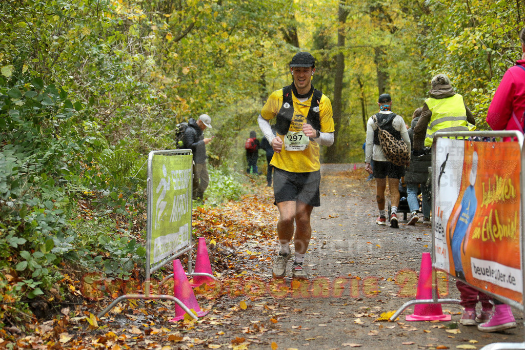 251026_1322_EX1_3276 | Sportfotografie im Rhein-Sieg Kreis, Köln, Bonn, NRW, Rheinland Pfalz, Hessen, etc. Unser Tätigkeitsfeld umfasst den Laufsport vom Volkslauf über den Marathon, Duathlon, Triathon bis zum Ultralauf wie Kölnpfad Ultra oder Schindertrail.