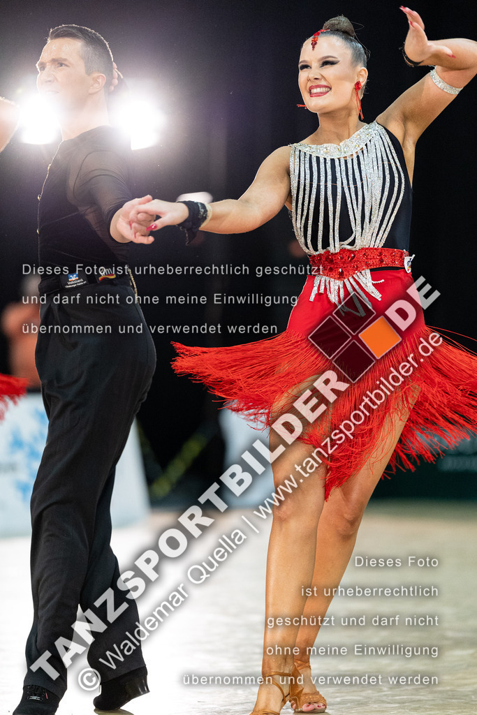 20240120-03426 | Hier finden Sie Tanz Bilder vom Latein und Standard Formationen tanzen. Sportbilder vom Tanzsport. Schöne Fotos und von Weltmeisterschaft, Europameisterschaft, Bundesliga, Regionalliga, Oberliga und Landesliga sowie von GOC Stuttgart, DanceComp, WM Bremen