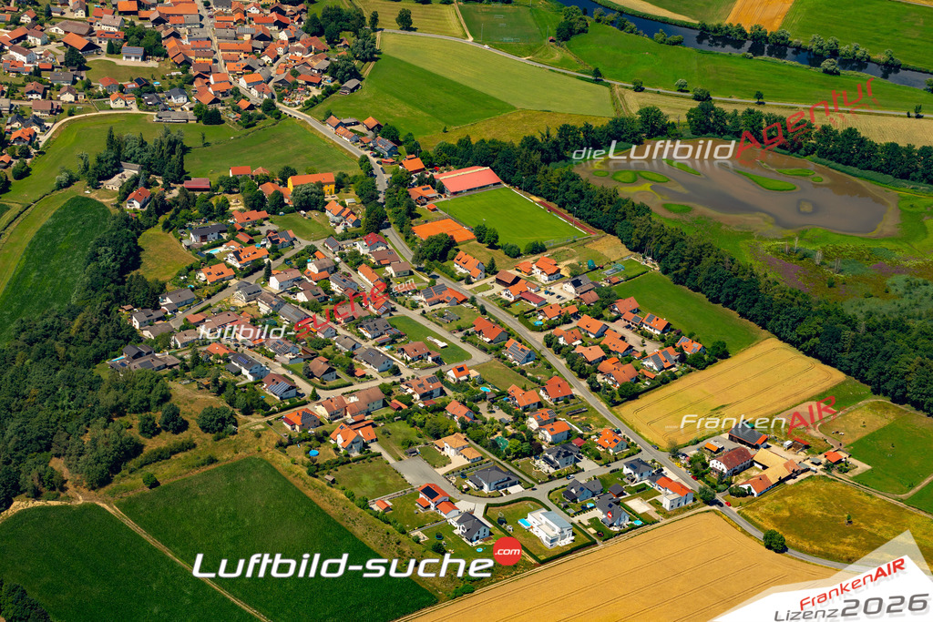 Die Luftaufnahme Thierlstein - Cham wurde 2022 vom Flugzeug aus (keine Drohne) erstellt. Hohe Auflösung -für große Poster und Wandbilder geeignet - Garantiert!