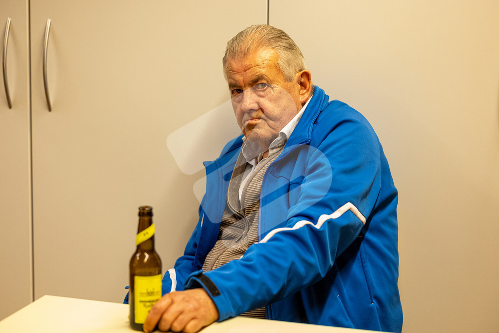 SKE100J_4660 | Die Schwinger des Schwyzer Kantonalen Schwingerverbandes: Fotos, die Dynamik und Leidenschaft festhalten, sowie emotionale Momente aus dem traditionellen Schwingsport zeigen. - Realisiert mit Pictrs.com